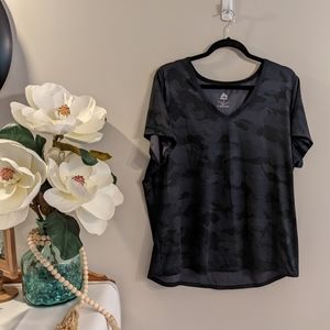 ♥️2/$25 Bundle!♥️ RBX Camo Workout Shirt NWOT
